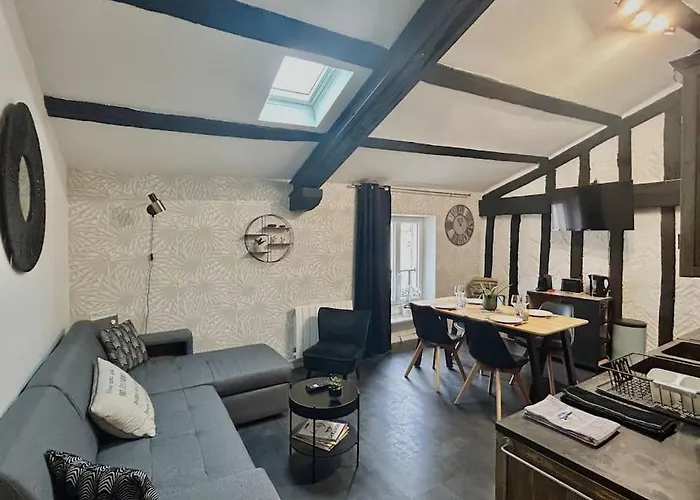 Bel Appartement - 2 Chambres - Proche Du Vieux Marche
